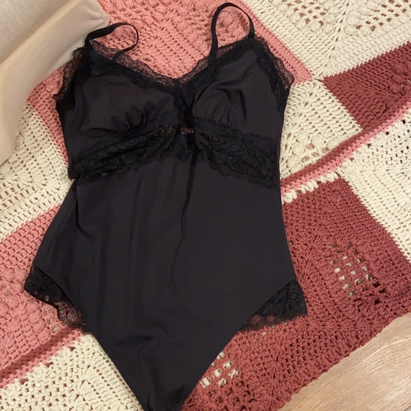 Knix ‘for love and lace’ thong bodysuit - Picture 11 of 14